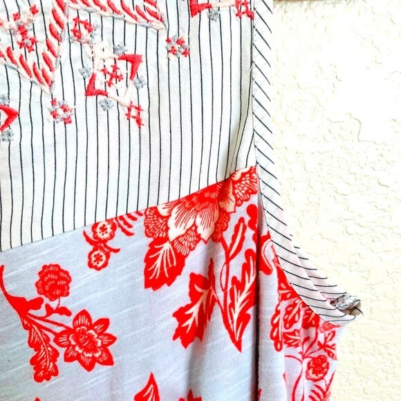 Vintage America red and misty blue floral sleeveless top size S - Picture 7 of 8